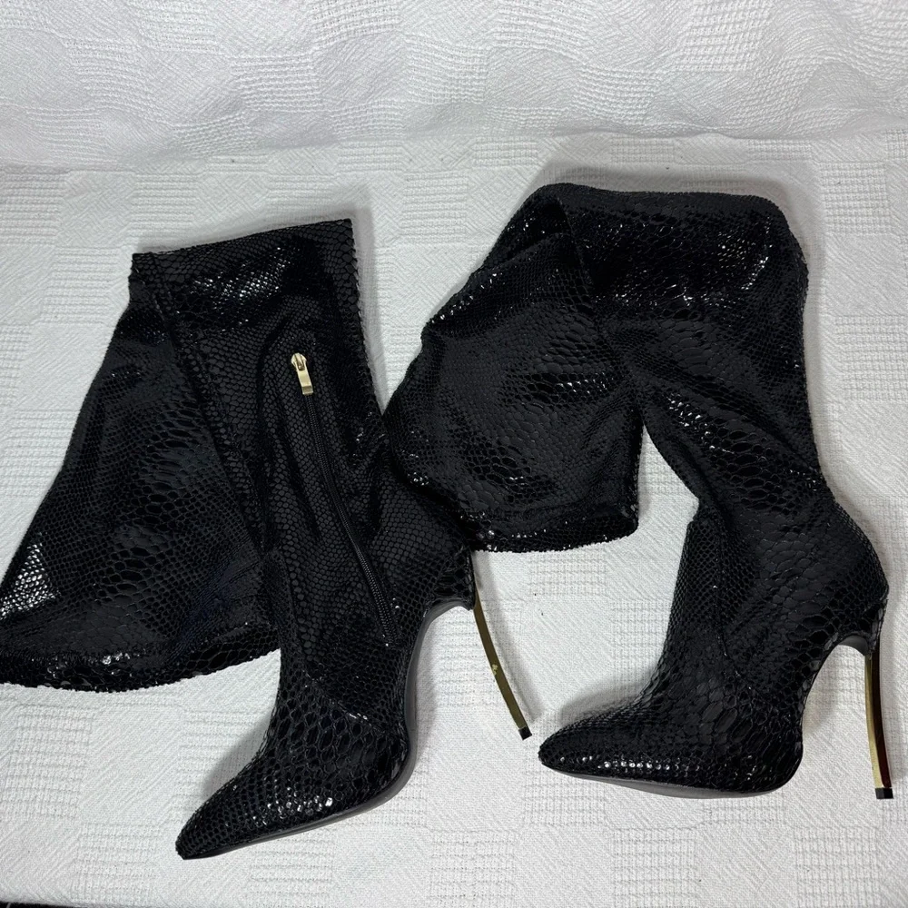 Rumbidzo Thigh High Rare Faux Snakeskin Pointed Toe Stilettos‎ Stretchy Boots 8